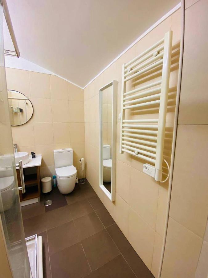 Private Room Trafaria Exterior photo